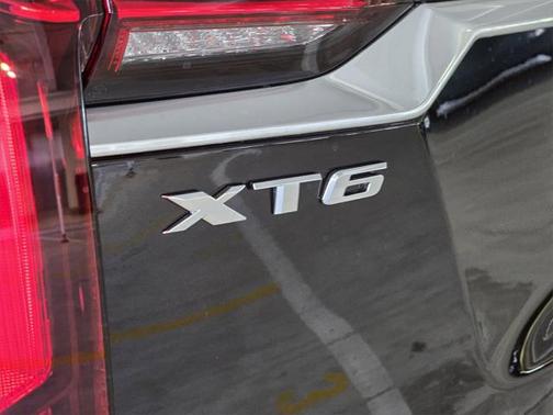 2025 Cadillac XT6 Premium Luxury FWD