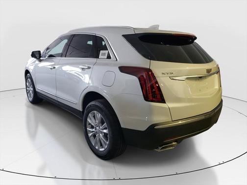 2025 Cadillac XT5 Luxury
