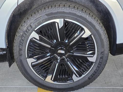 2025 Cadillac Escalade IQ Sport 2