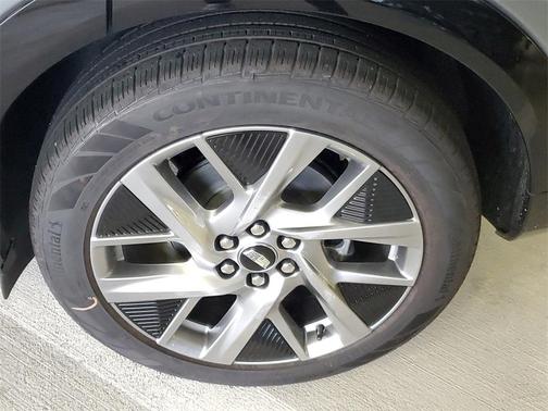2025 Cadillac OPTIQ Luxury 1 AWD
