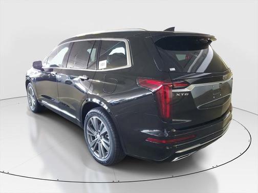 2025 Cadillac XT6 Premium Luxury FWD