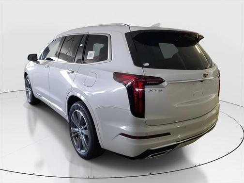 2025 Cadillac XT6 Premium Luxury FWD