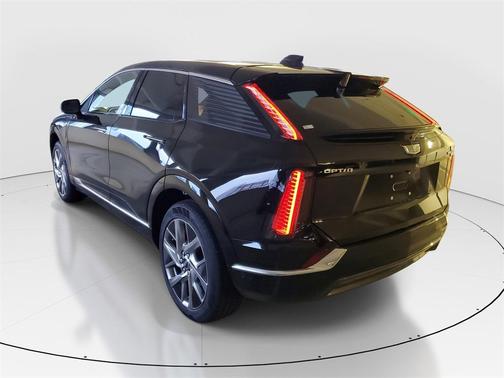 2025 Cadillac OPTIQ Luxury 1 AWD