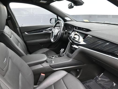 2024 Cadillac XT6 Premium Luxury FWD