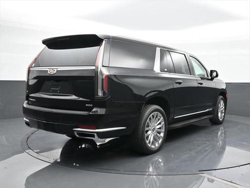 2022 Cadillac Escalade ESV Premium Luxury