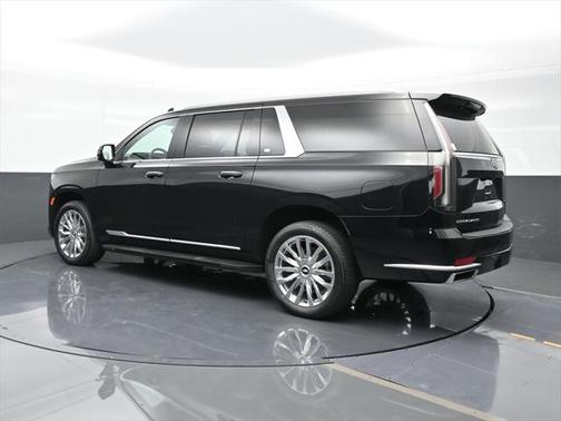 2022 Cadillac Escalade ESV Premium Luxury