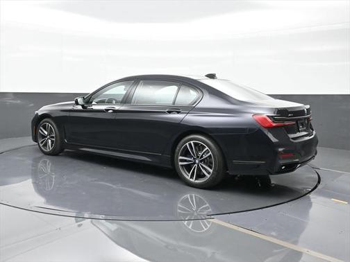 2022 BMW 750 i xDrive