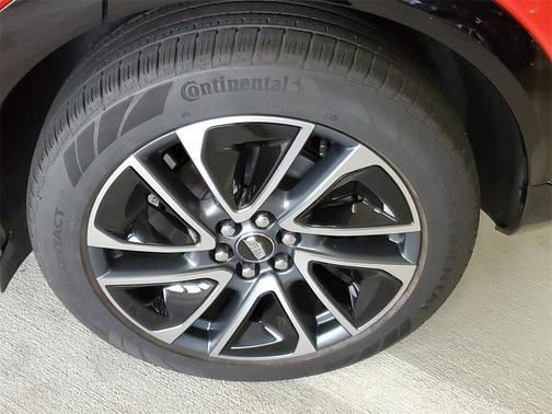 2025 Cadillac OPTIQ Sport 1 AWD