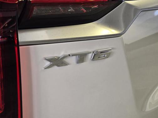 2025 Cadillac XT6 Premium Luxury FWD