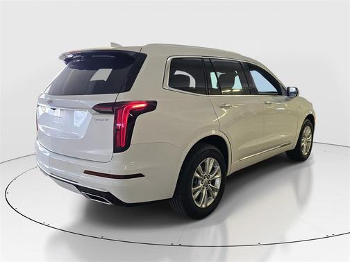 2025 Cadillac XT6 Luxury FWD