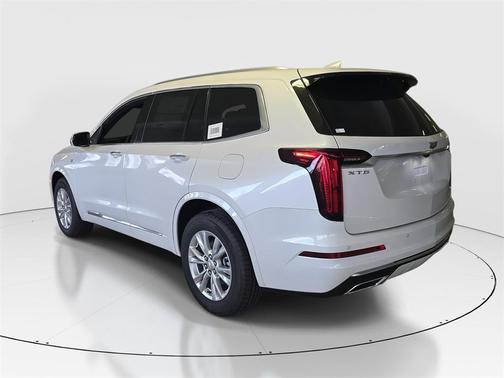 2025 Cadillac XT6 Luxury FWD