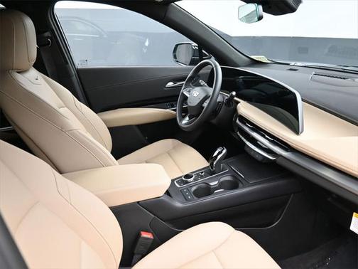 2024 Cadillac XT4 Luxury