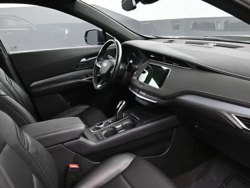 Stellar Black Metallic 2023 Cadillac XT4 Premium Luxury