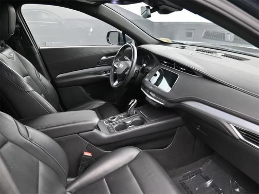 2021 Cadillac XT4 Premium Luxury