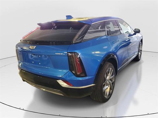 2025 Cadillac OPTIQ Luxury 2 AWD