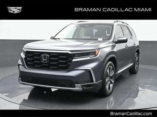 2023 Honda Pilot Touring 8-Passenger
