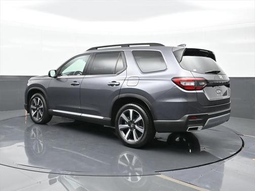 2023 Honda Pilot Touring 8-Passenger