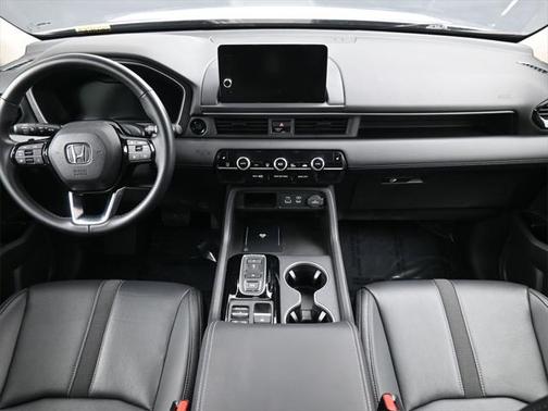 2023 Honda Pilot Touring 8-Passenger