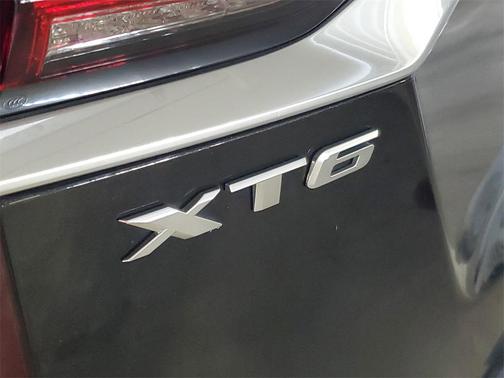 2023 Cadillac XT6 Luxury FWD
