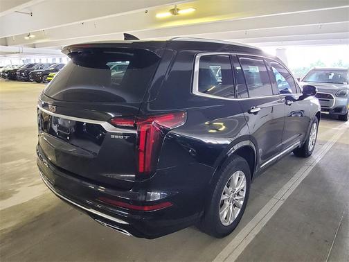 2023 Cadillac XT6 Luxury FWD