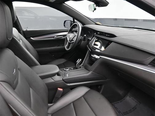 2024 Cadillac XT5 Luxury