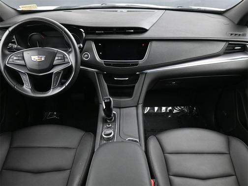 2023 Cadillac XT5 Luxury