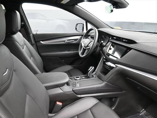 2024 Cadillac XT5 Luxury