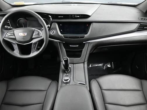 2024 Cadillac XT5 Luxury