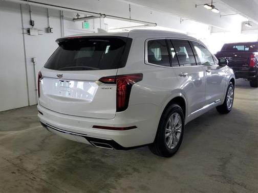 2025 Cadillac XT6 Luxury FWD