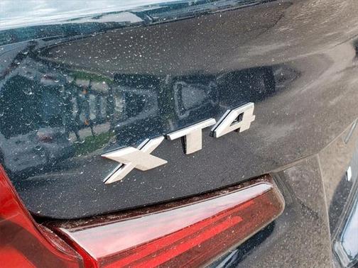 2025 Cadillac XT4 Premium Luxury