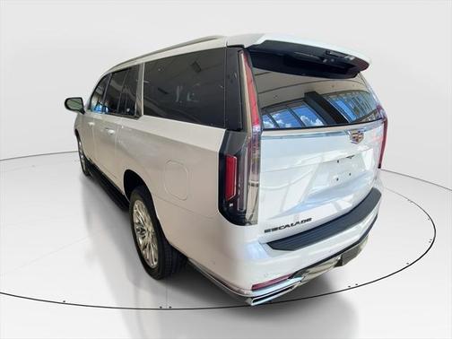 2022 Cadillac Escalade ESV Premium Luxury