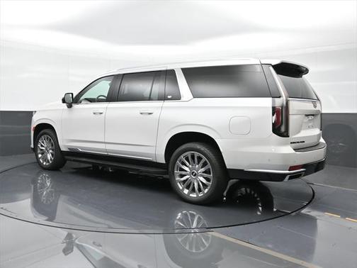 2022 Cadillac Escalade ESV Premium Luxury