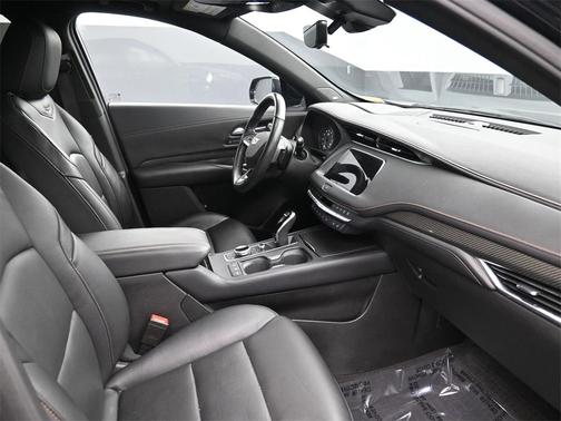 2023 Cadillac XT4 Sport