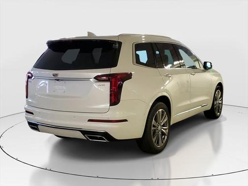 2025 Cadillac XT6 Premium Luxury FWD