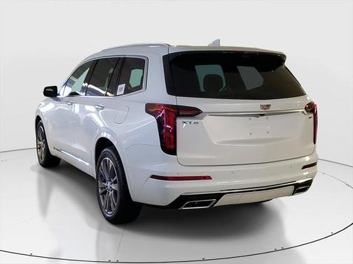 2025 Cadillac XT6 Premium Luxury FWD