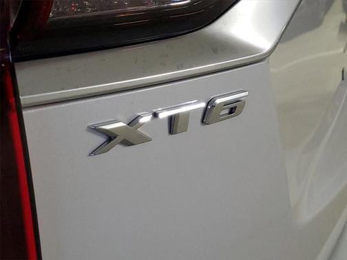2025 Cadillac XT6 Premium Luxury FWD