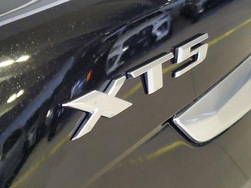Stellar Black Metallic 2026 Cadillac XT5 Luxury