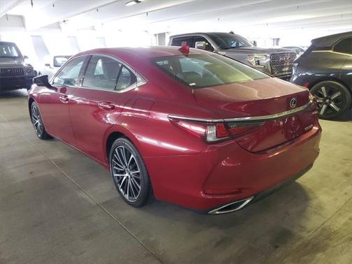 2022 Lexus ES 350 Base