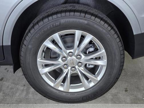 2025 Cadillac XT5 Luxury
