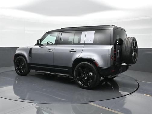 2024 Land Rover Defender 110 P400 X-Dynamic SE