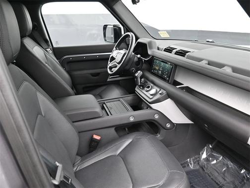2024 Land Rover Defender 110 P400 X-Dynamic SE