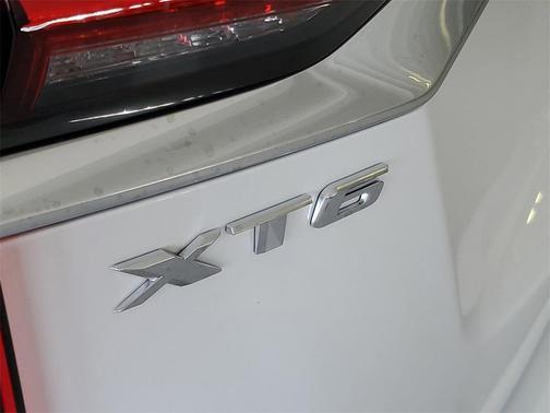 2025 Cadillac XT6 Premium Luxury FWD