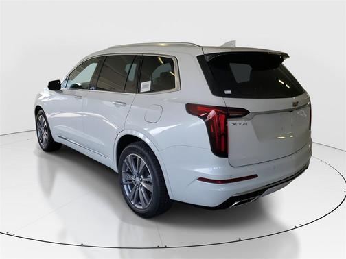 2025 Cadillac XT6 Premium Luxury FWD