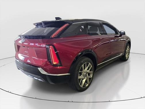 2025 Cadillac OPTIQ Luxury 1 AWD