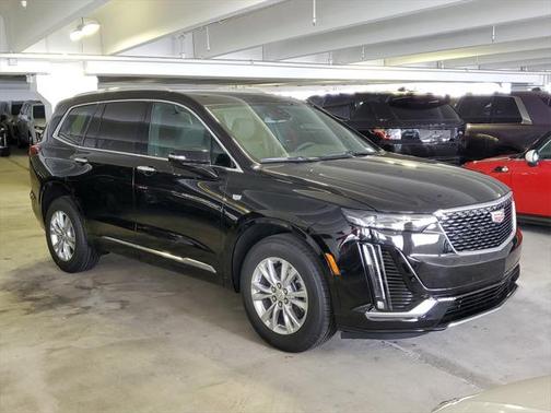 2025 Cadillac XT6 Luxury FWD