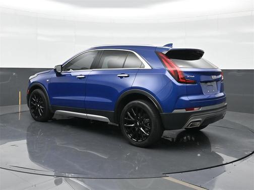 2022 Cadillac XT4 Premium Luxury
