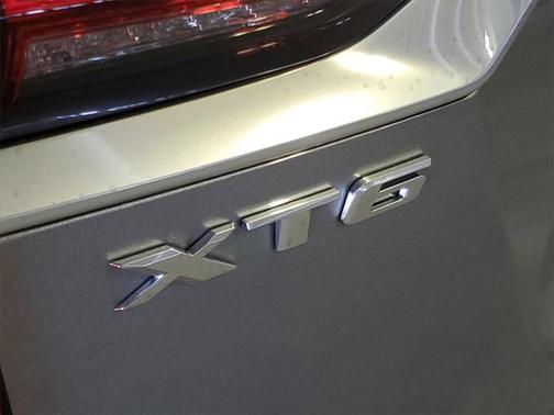 2025 Cadillac XT6 Luxury FWD