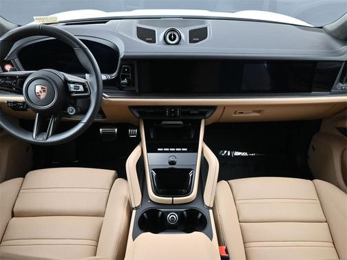 2025 Porsche Cayenne GTS