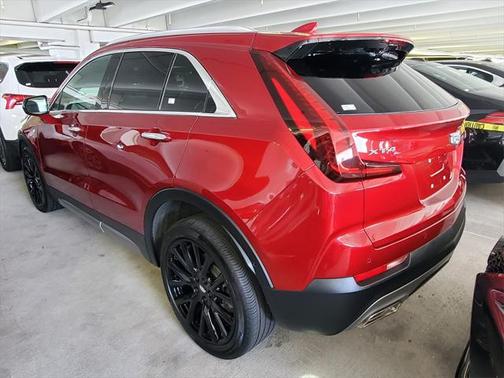 2022 Cadillac XT4 Premium Luxury