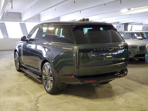 2025 Land Rover Range Rover P530 SE